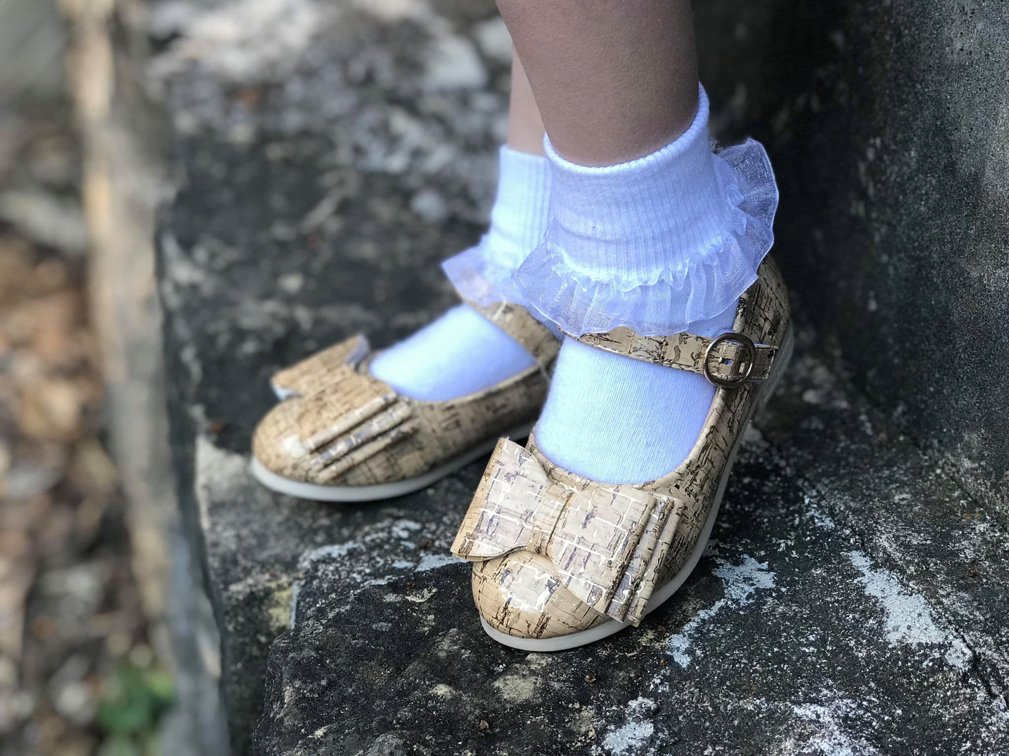 [Gold Speck Cork] Bow Shoes