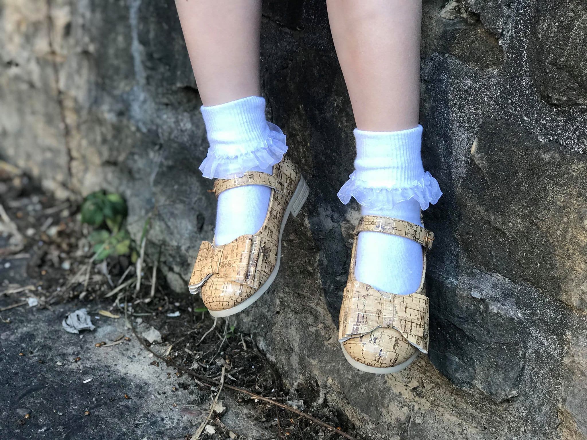 [Gold Speck Cork] Bow Shoes