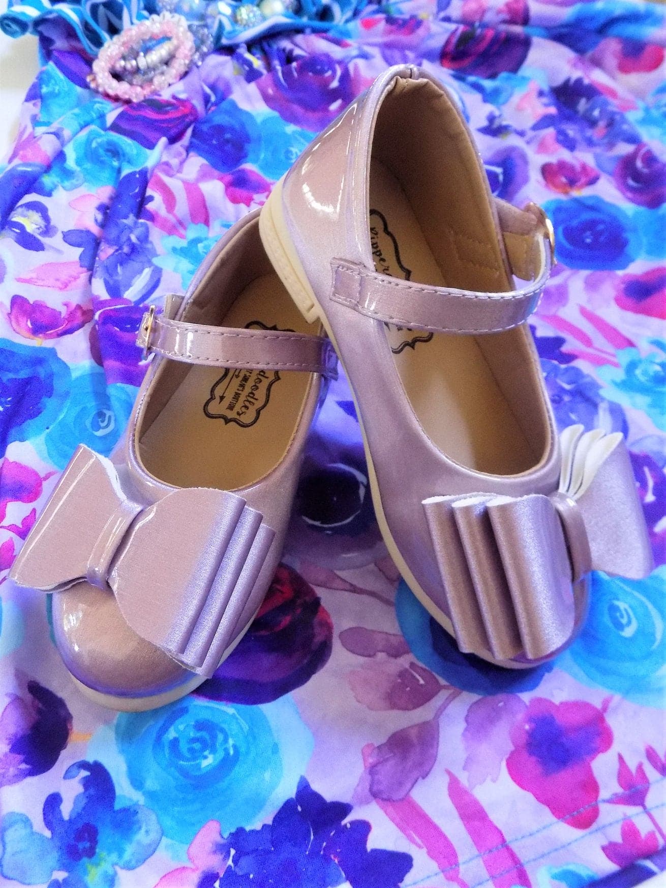 Bows shop boutique trainers