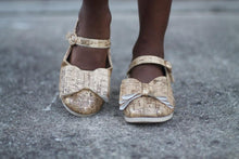 Load image into Gallery viewer, [Gold Speck Cork] Bow Shoes
