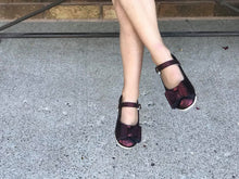 Load image into Gallery viewer, [Black Cherry] Bow Shoes
