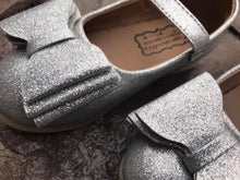Load image into Gallery viewer, [Glitter Silver] Bow Shoes
