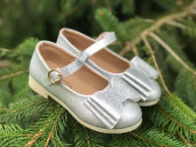 Load image into Gallery viewer, [Glitter Silver] Bow Shoes
