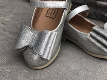 Load image into Gallery viewer, [Glitter Silver] Bow Shoes
