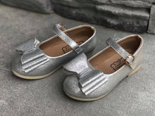Load image into Gallery viewer, [Glitter Silver] Bow Shoes
