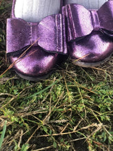 Load image into Gallery viewer, [Eggplant Shimmer] Bow Shoes
