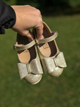Load image into Gallery viewer, [Glitter Gold] Bow Shoes
