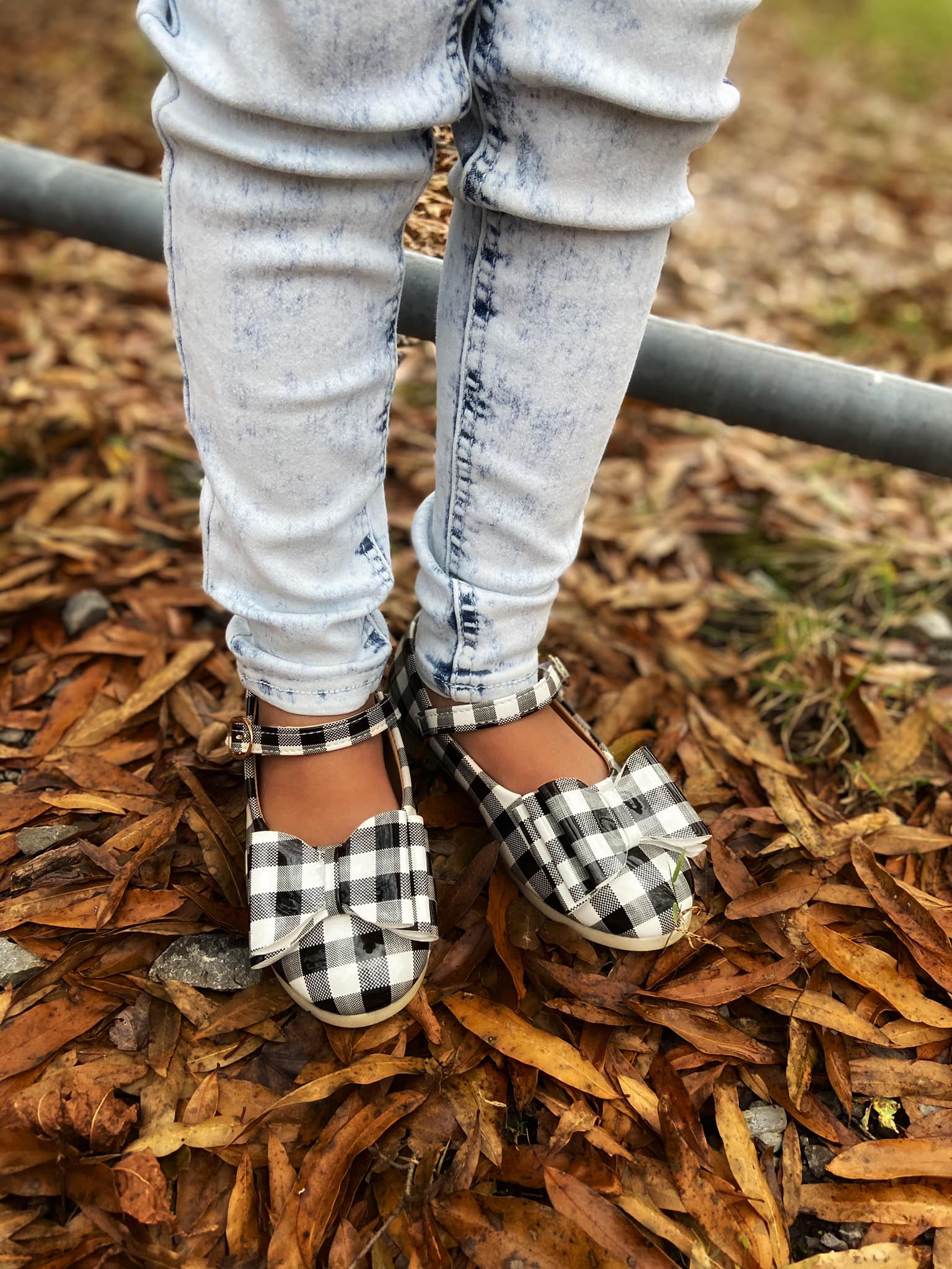 [White Buffalo Plaid] Bow Shoes