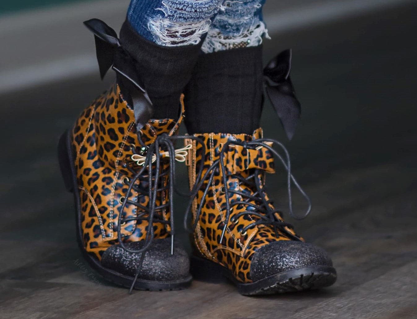 [Leopard + Black Glitter Toe] Boots