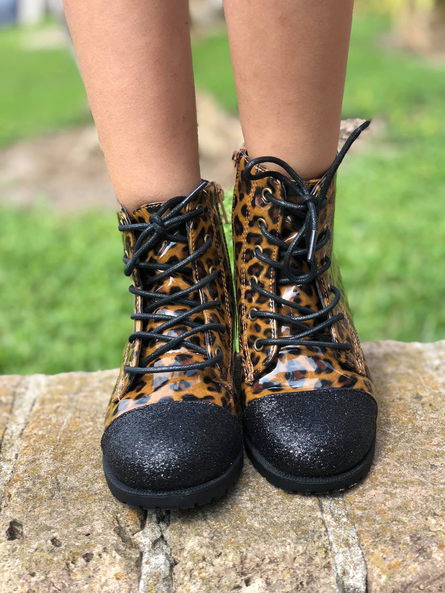 [Leopard + Black Glitter Toe] Boots