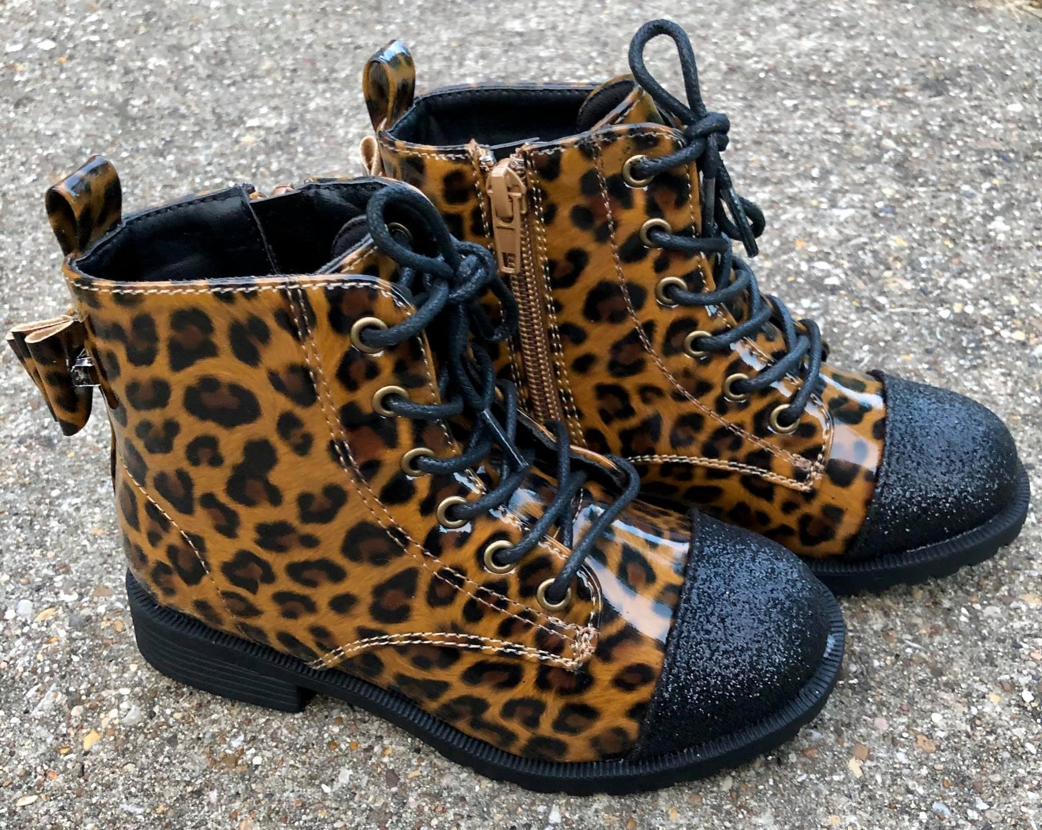 [Leopard + Black Glitter Toe] Boots