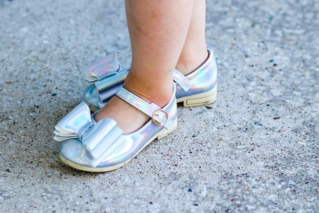 [Holographic + Iridescent] Bow Shoes