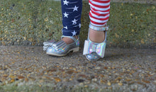 Load image into Gallery viewer, [Holographic + Iridescent] Bow Shoes
