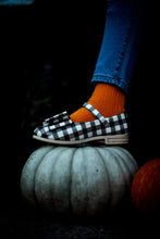 Load image into Gallery viewer, [White Buffalo Plaid] Bow Shoes

