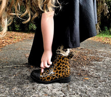 Load image into Gallery viewer, [Leopard + Black Glitter Toe] Boots
