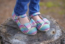 Load image into Gallery viewer, [Glitter Rainbow] Bow Shoes
