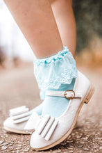 Load image into Gallery viewer, [White Quilted] Bow Shoes
