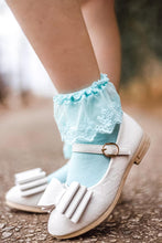 Load image into Gallery viewer, [White Quilted] Bow Shoes
