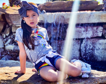 Load image into Gallery viewer, [Holographic + Iridescent] Bow Shoes
