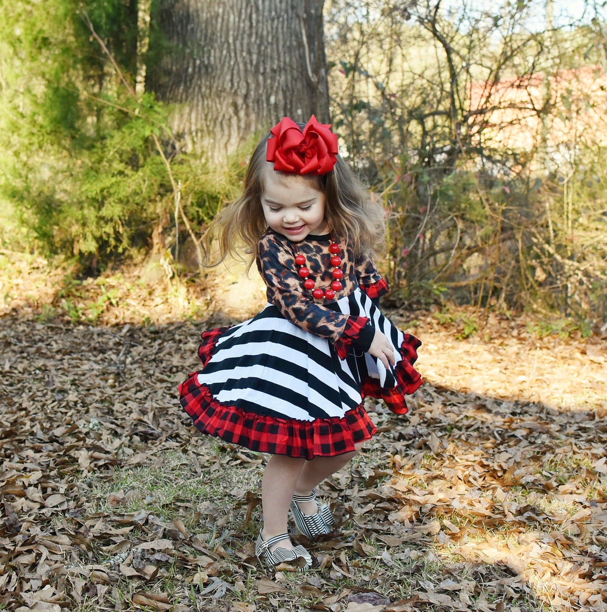 [Black + White Striped] Bow Shoes