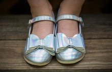 Load image into Gallery viewer, [Holographic + Iridescent] Bow Shoes
