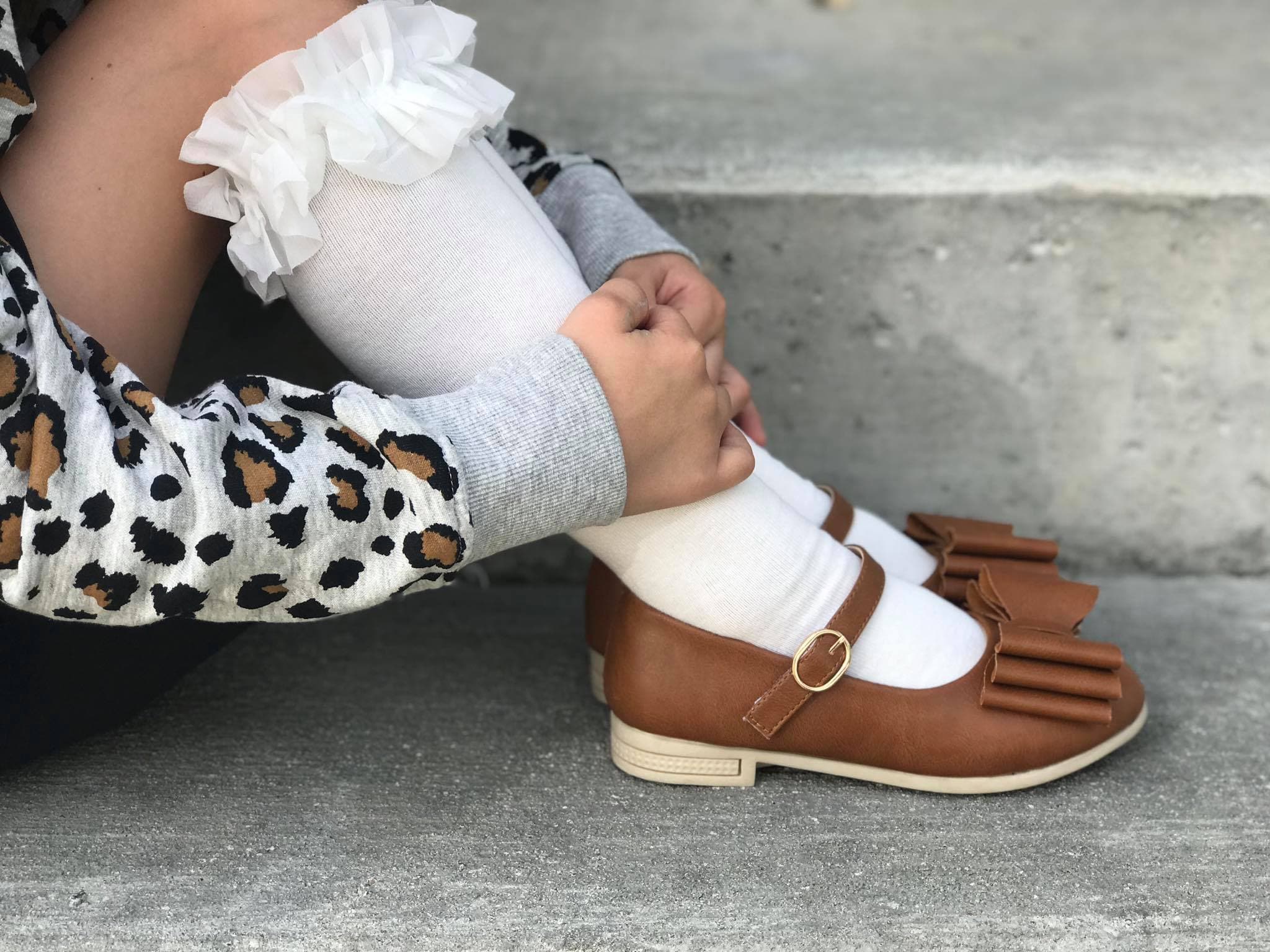 [Off White w/ Tulle Ruffle] Tall Socks