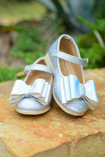 Load image into Gallery viewer, [Holographic + Iridescent] Bow Shoes
