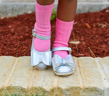 Load image into Gallery viewer, [Holographic + Iridescent] Bow Shoes
