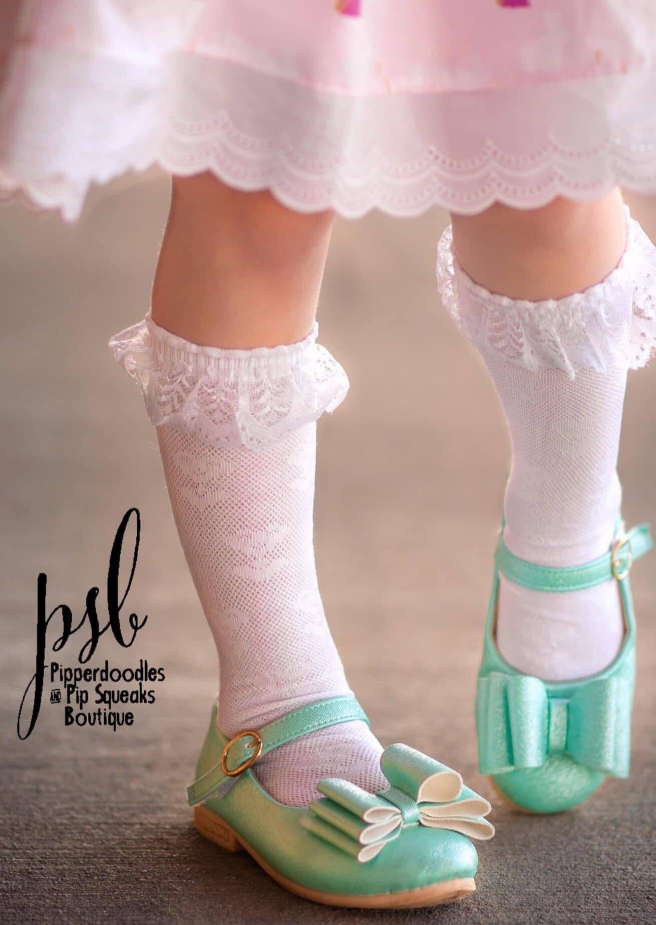 [White + Lace Trim] Tall Socks