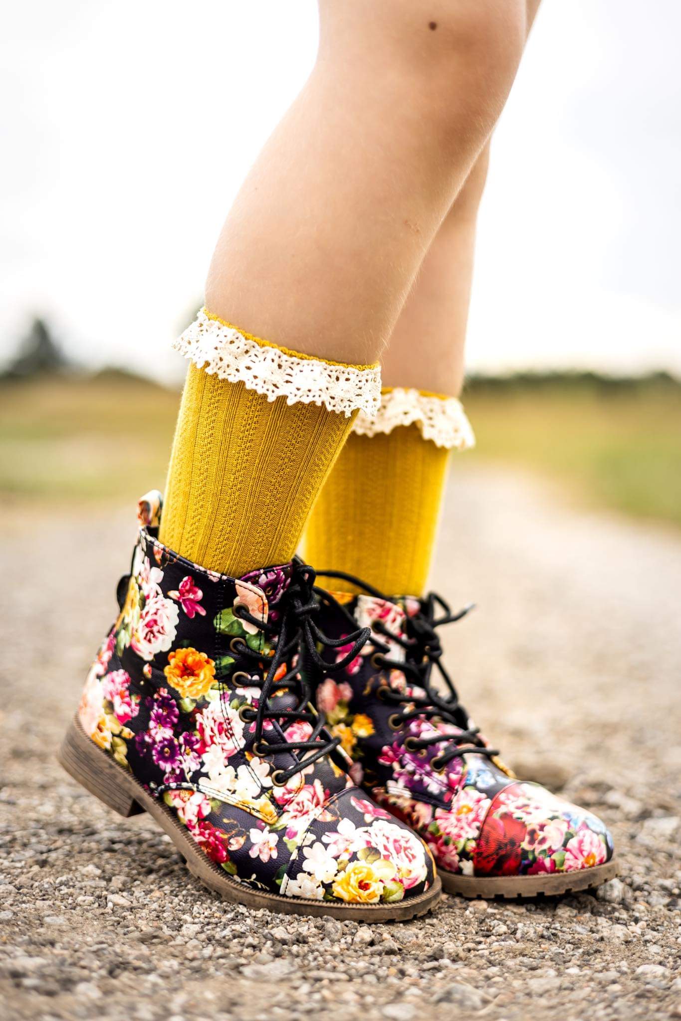 [Mustard w/ Cream Lace] Cable Knit Tall Socks