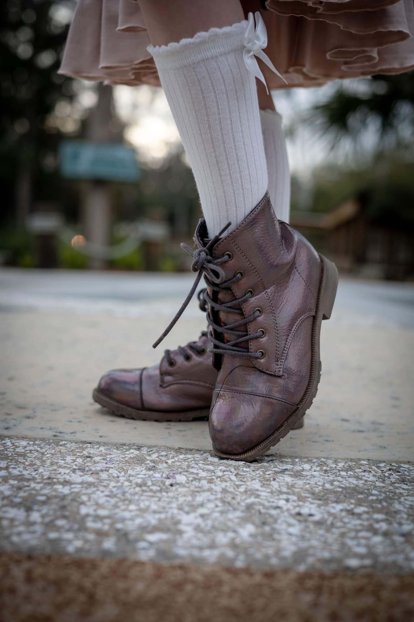 [Holographic Brown] Boots