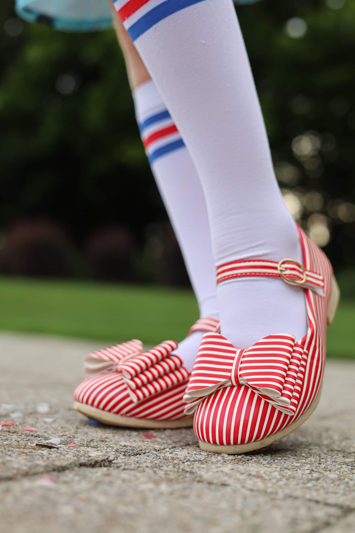 [Red + White Stripe] Bow Shoes