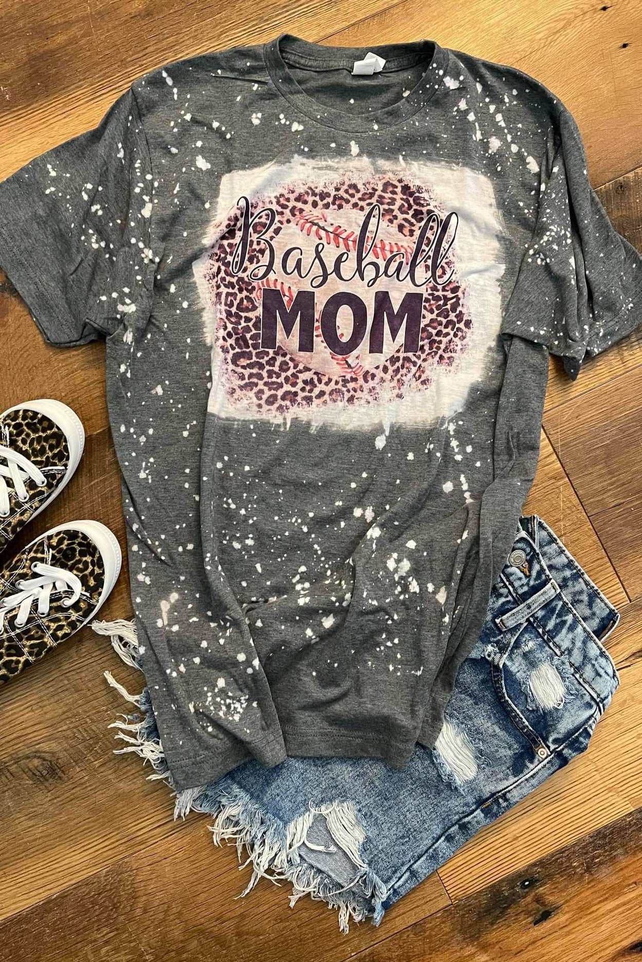 [Leopard Baseball Mom] Hand Bleached Tee Shirt