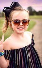 Load image into Gallery viewer, [Tortoise or Black] Baddie Sunglasses
