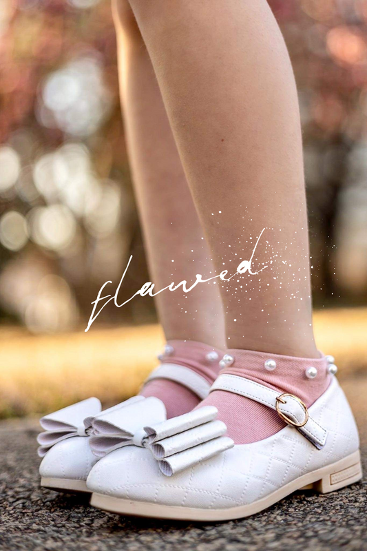 [White Quilted] FLAWED Bow Shoes