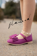Load image into Gallery viewer, [Berry] FLAWED Bow Shoes
